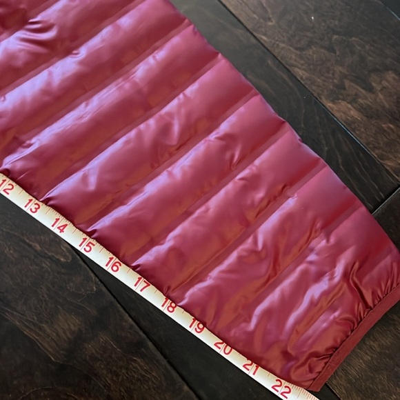 Columbia Minnesota Gophers puffer and hat EUC - Picture 6 of 13